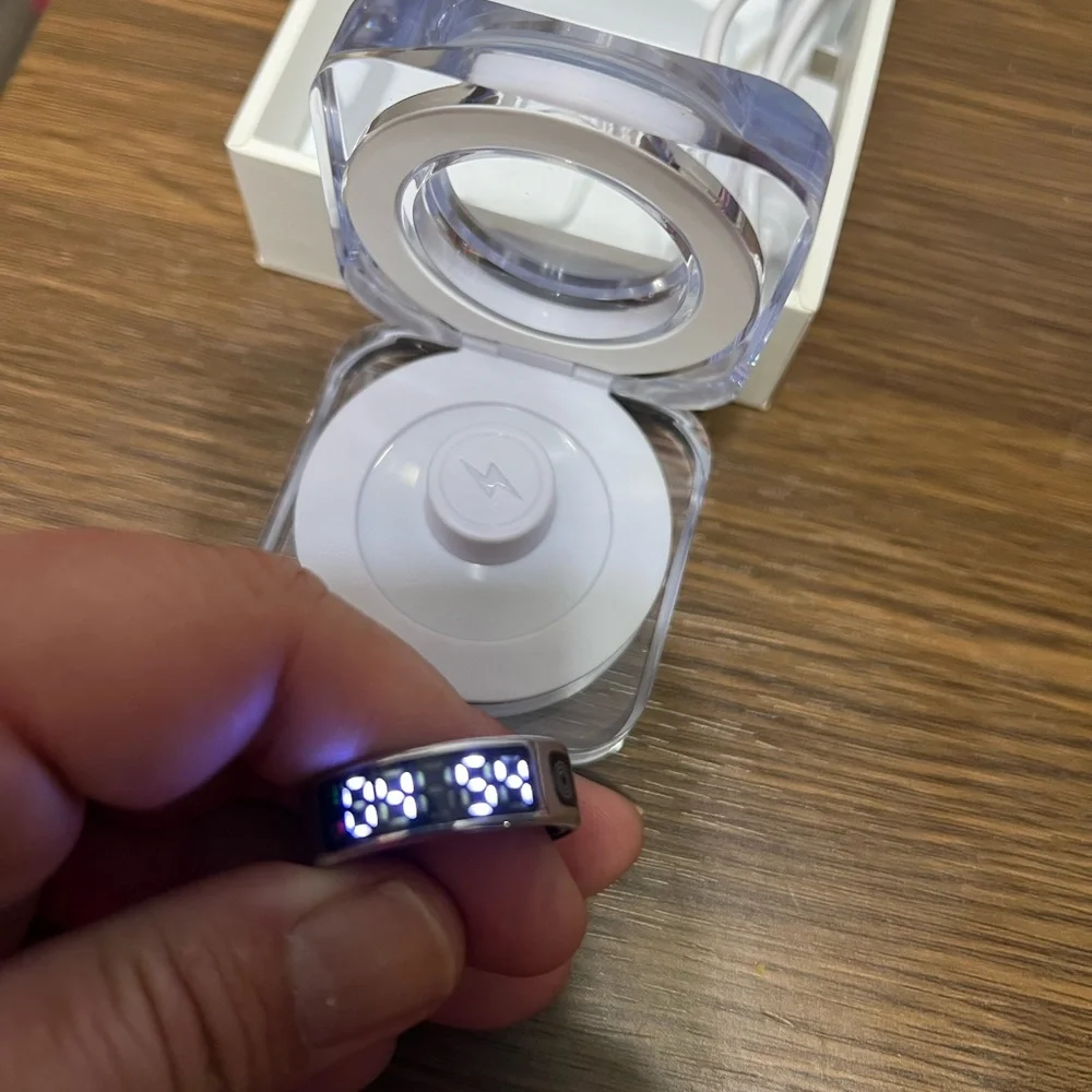 Smart Wearable Ring with LED Display - Silver